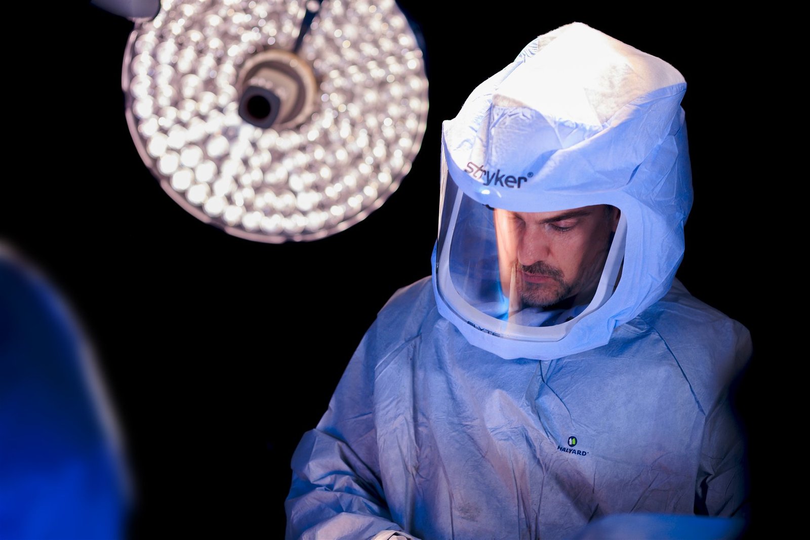Dr. Rodrigo Kunz em centro cirúrgico